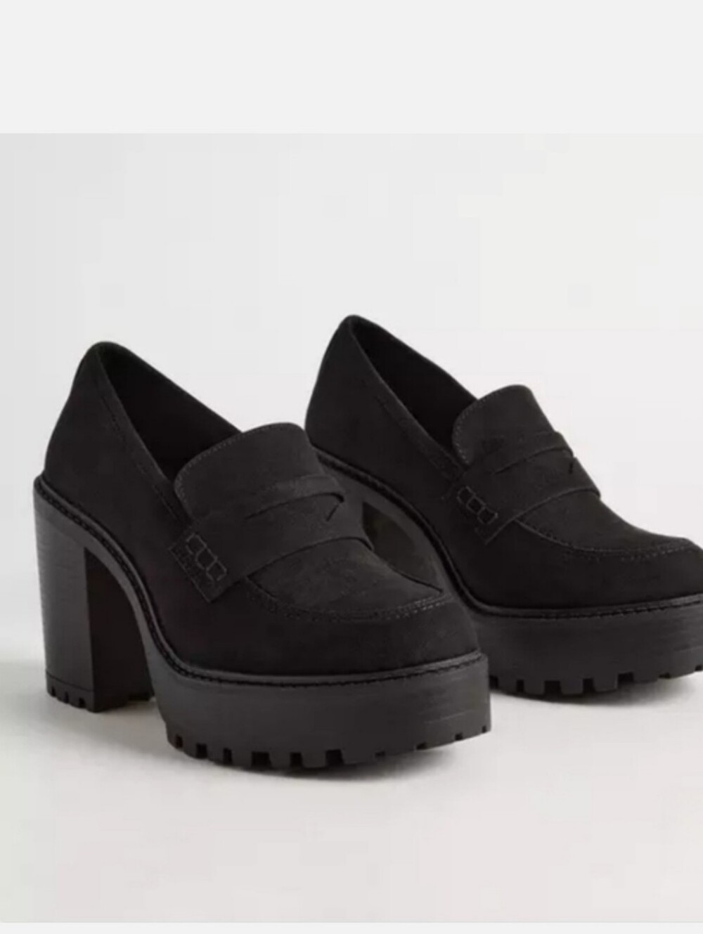 💥Sale💥NWOT Torrid Black Faux Suede Platform Loafers